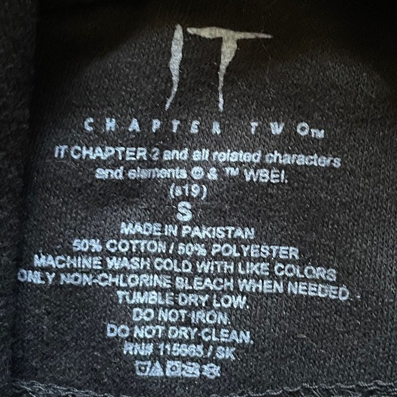 IT Chapter Two “IT‎ Comes Back” Clown Horror Graphic Hoodie Size Small - Picture 3 of 6